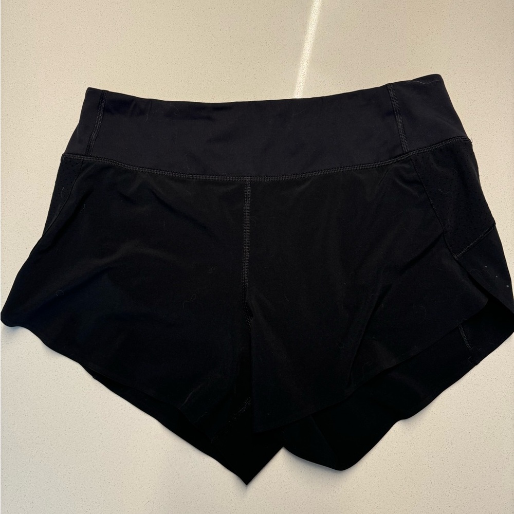 athleta run with it 3.5 shorts